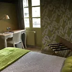 Du Commerce Hotel