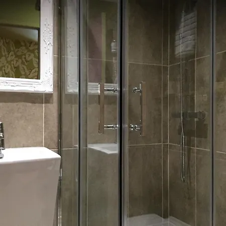 Hotel Du Commerce 3*