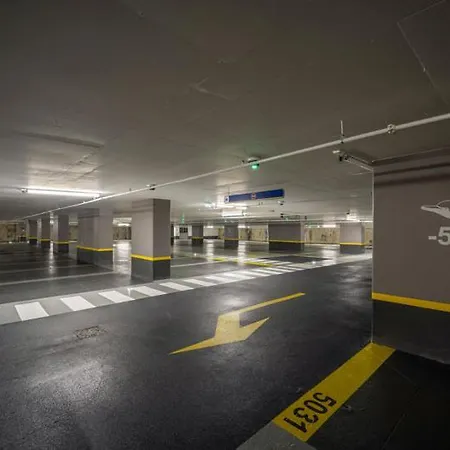 ホテル Du Commerce モントーバン