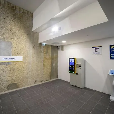 Du Commerce מלון