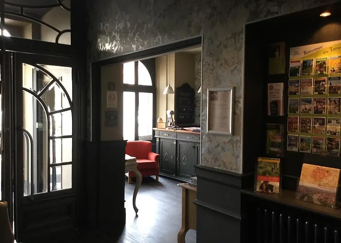 Отель Du Commerce 3*