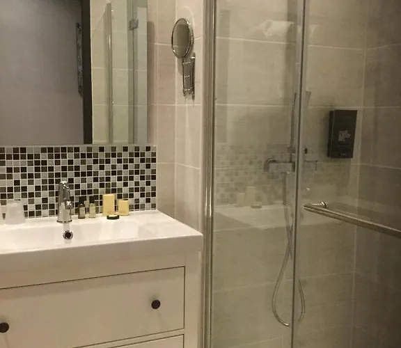 Du Commerce ホテル モントーバン